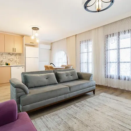 Apartment Live In A Dream House!