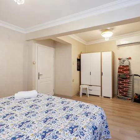 Apartment Live In A Dream House! *