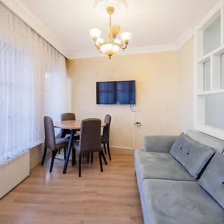 Apartment Live In A Dream House! *