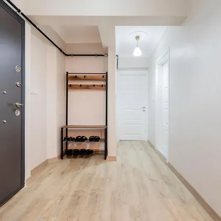 Apartment Live In A Dream House!